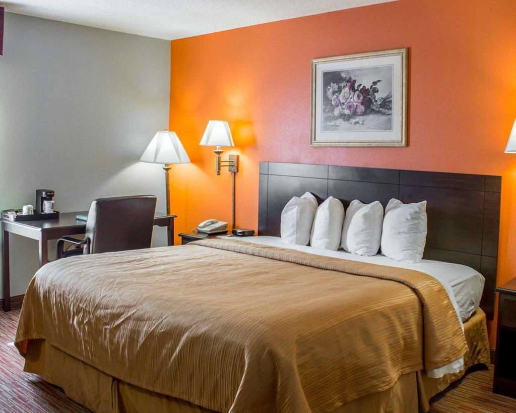 Clarion Pointe Hotel Archdale Room photo