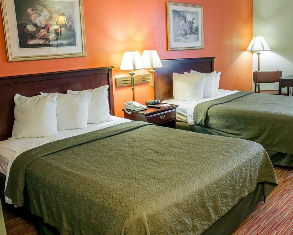 Clarion Pointe Hotel Archdale Room photo
